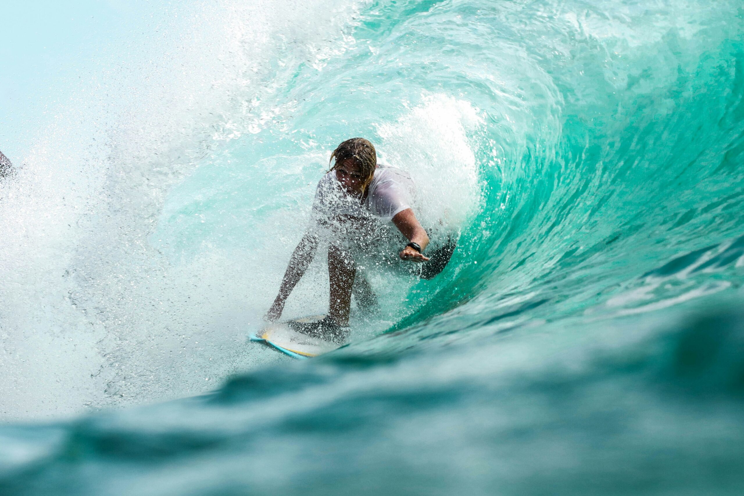 Surfland Brasil: el resort de surf con olas artificiales Wavegarden perfectas todo el año