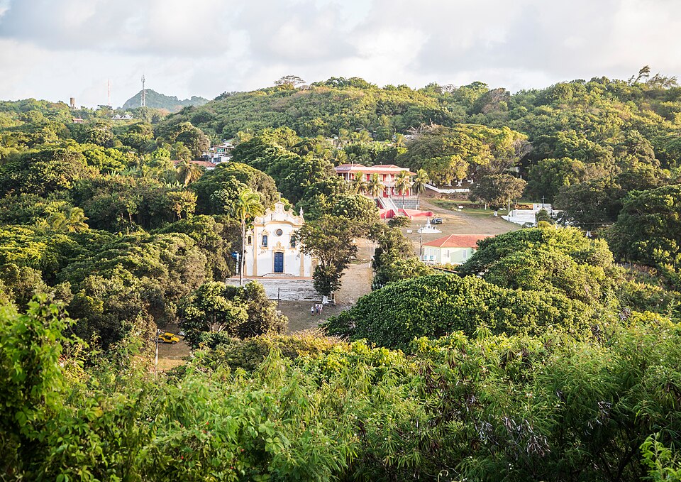 Vista de Vila dos Remédios en Fernando de Noronha