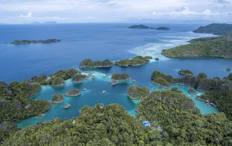 Dónde alojarse en Raja Ampat: 13 opciones según tu forma de viajar