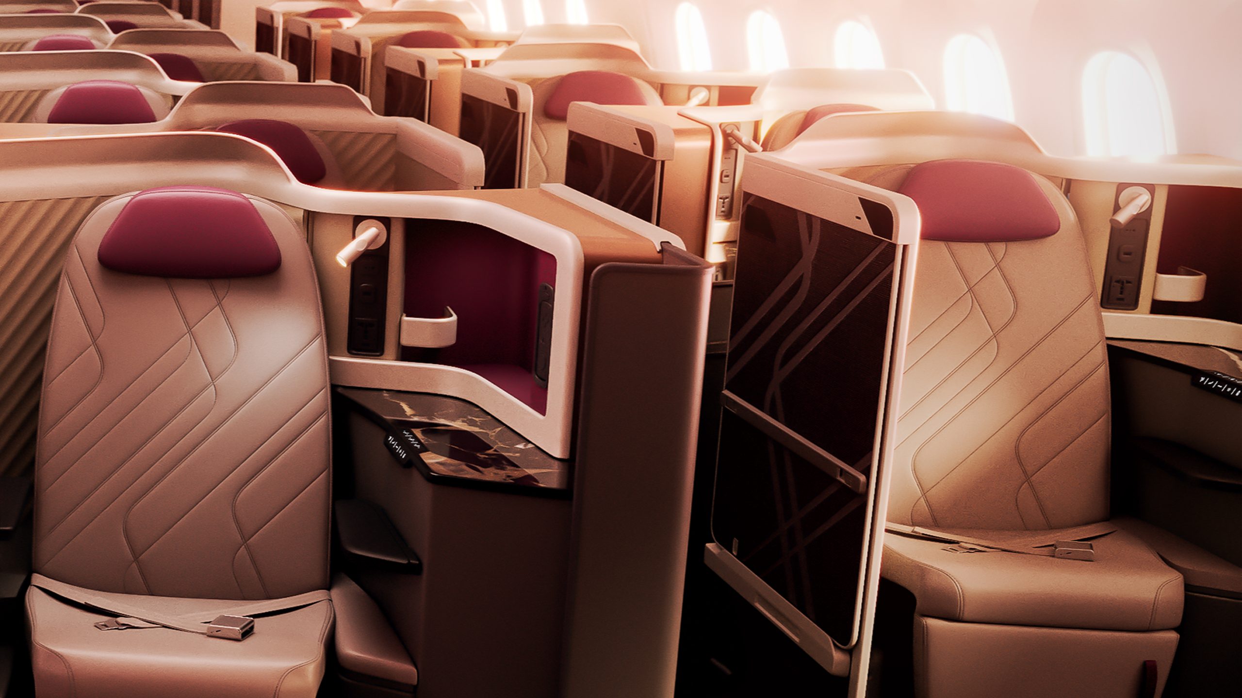 Suite Premium Business R7 con puerta diseñada para LATAM